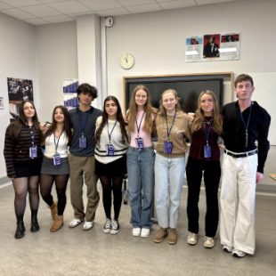 Slovenci na mednarodnem debatnem turnirju v Istanbulu