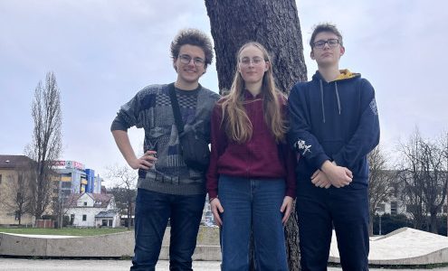 Trije ledinci, ki so se uvrstili na državno tekmovanje iz zgodovine, ki je potekalo v Mariboru.